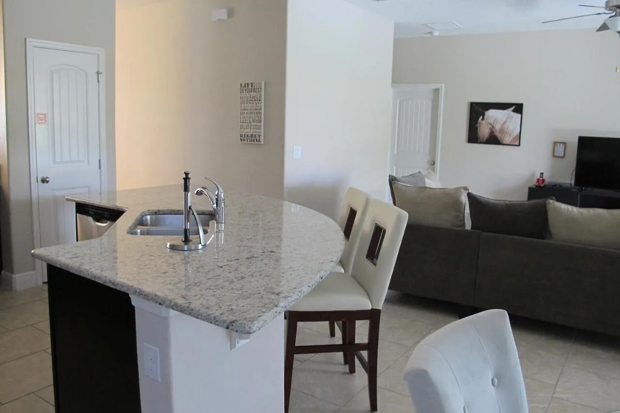 Solterra 5156 Villa Davenport